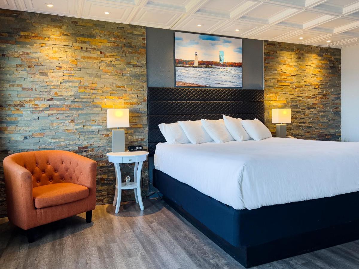 Terrace Bay - Lakefront 3*