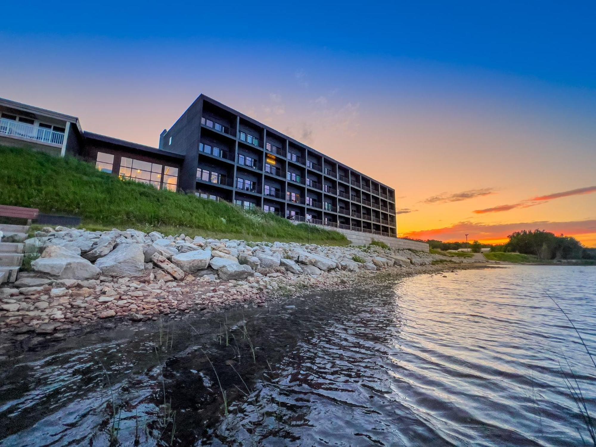 Terrace Bay - Lakefront 3* Escanaba