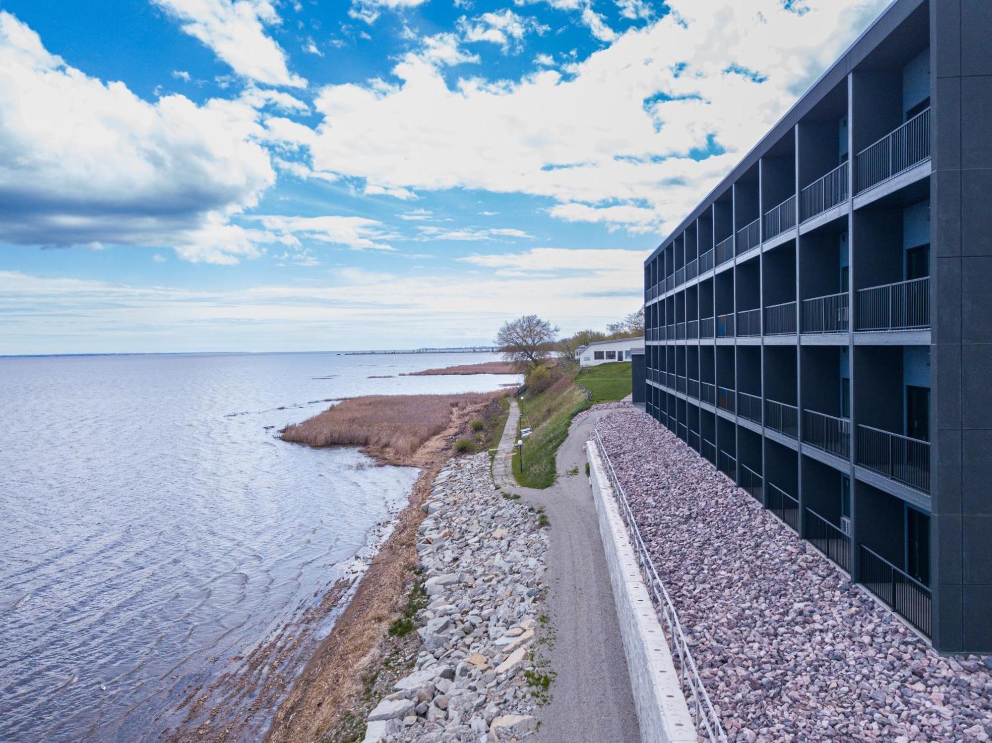 Terrace Bay - Lakefront