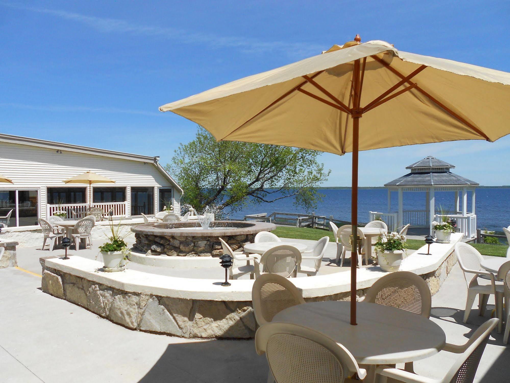 Terrace Bay - Lakefront 3* Escanaba