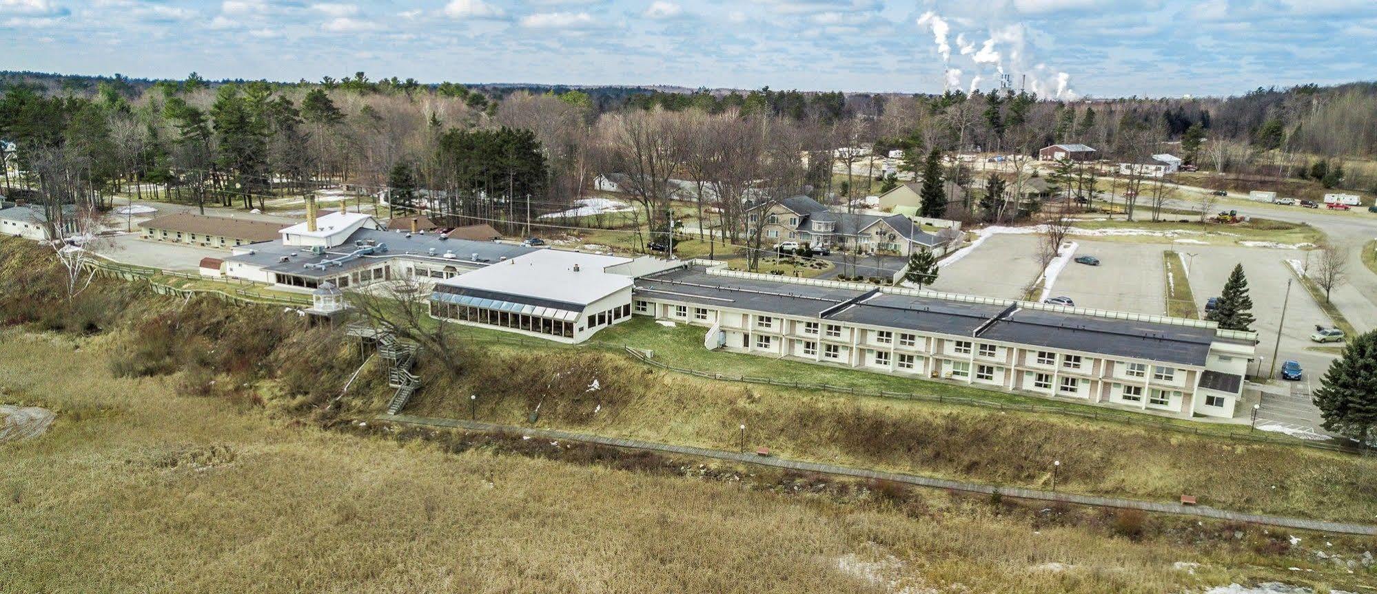 Terrace Bay - Lakefront Hotel Escanaba