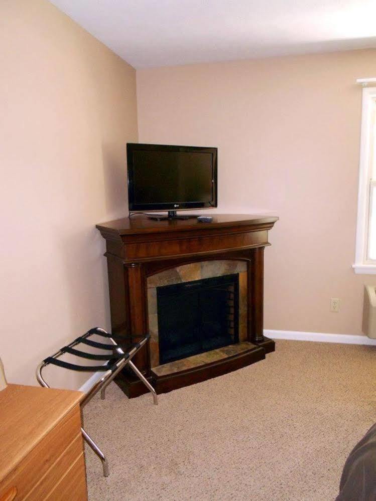 Terrace Bay - Lakefront 3*