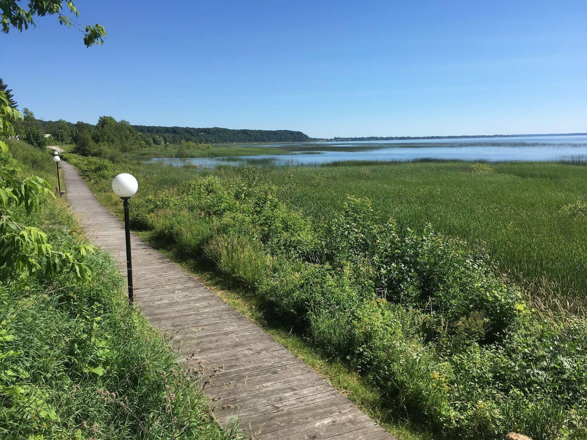 Terrace Bay - Lakefront Hotel Escanaba