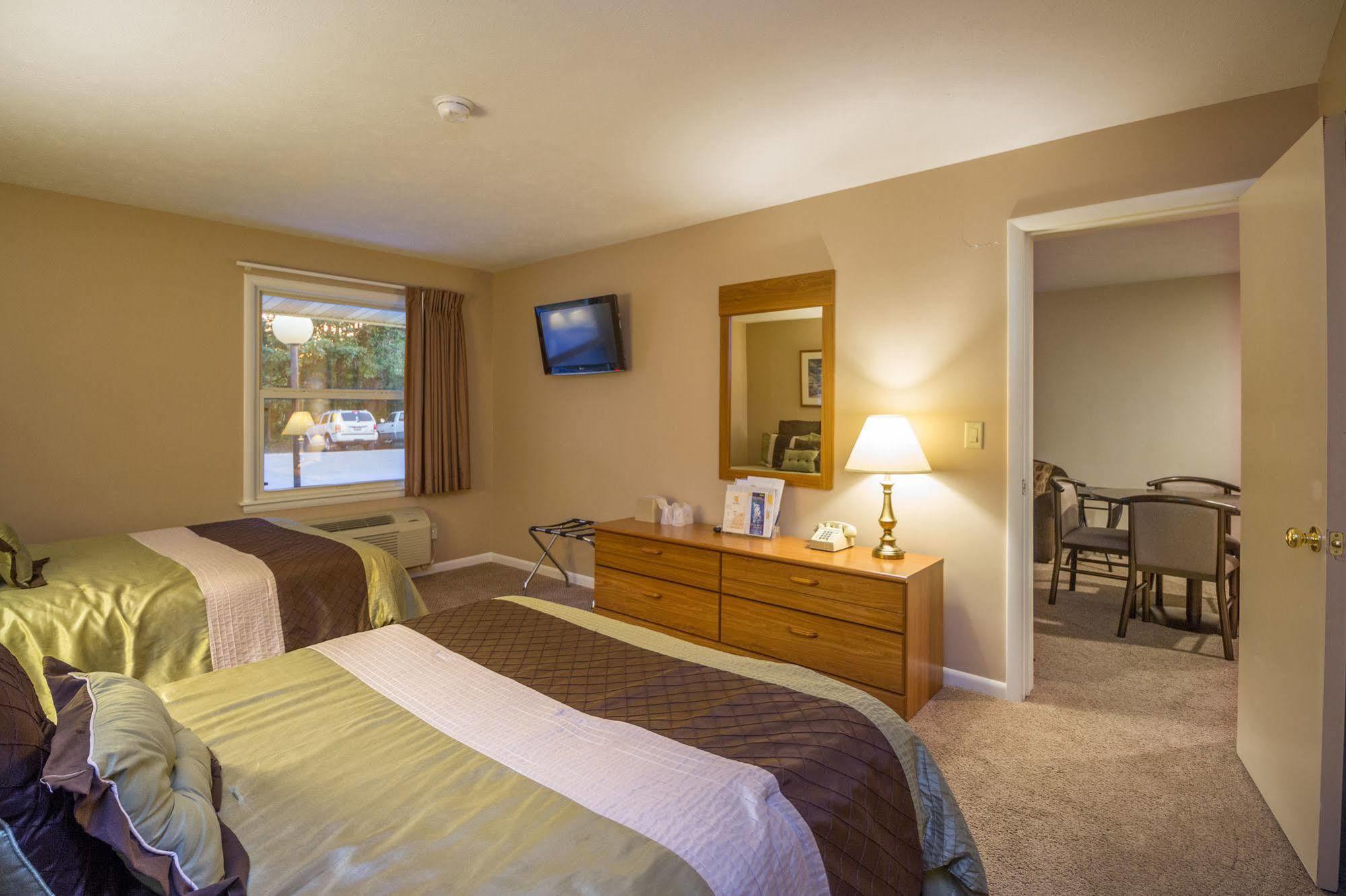 Hotel Terrace Bay - Lakefront