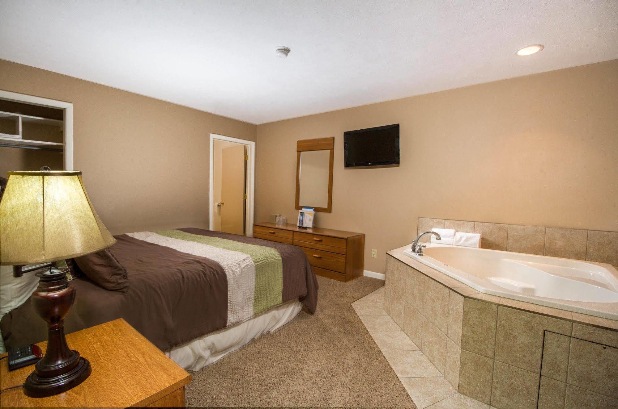 Terrace Bay - Lakefront Hotel 3*